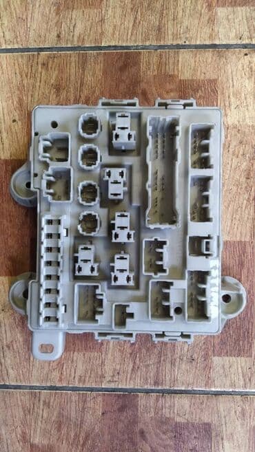 сетевые фильтры moxom: Toyota Estima блок предохранителей, Тойота Эстима монтажный блок — 1