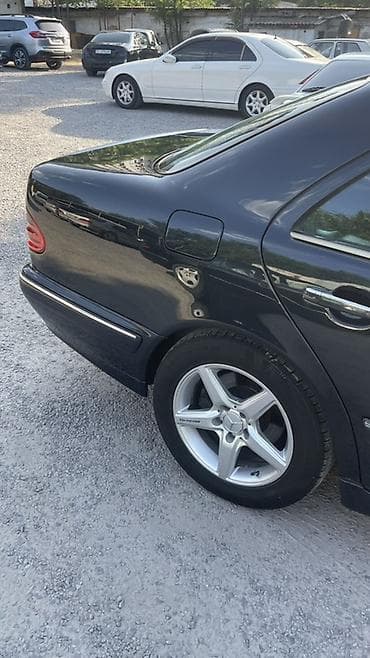 e500 124: Mercedes-Benz E-Class: 2000 г., Седан — 5