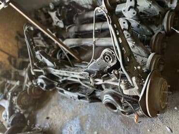 средний кузов двух скат: Рама Honda, Б/у, Оригинал — 2