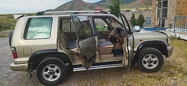 Транспорт: Isuzu Bighorn: 2001 г., Внедорожник — 7