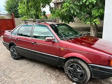 Унаа: Volkswagen Passat: 1992 г., Кол менен иштөөчү, Седан — 3