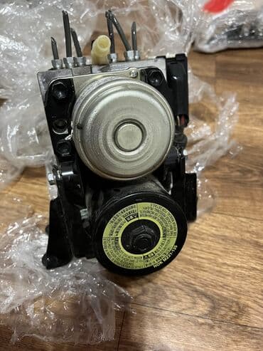 crown: Блок ABS(АБС) на: Lexus GS-450h Toyota Crown hybrid Camry-40-45 — 3