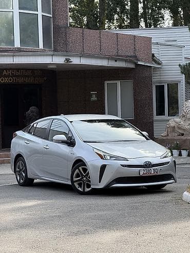lexus gs 450: Toyota Prius: 2019 г., Вариатор, Бензин — 1