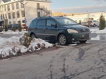 Toyota Avensis Verso: 2001 г., 2.4 л, Кол менен иштөөчү, Бензин, Вэн/Минивэн — 5