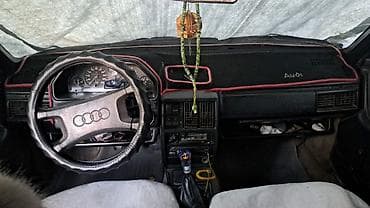 Audi 100: 1984 г., 2.3 л, Механика, Бензин, Седан