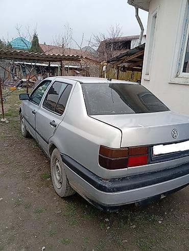 венто идеал: Volkswagen Vento: 1993 г., Механика, Бензин, Седан — 3
