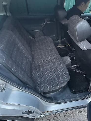 Volkswagen: Volkswagen Vento: 1993 г., 2 л, Механика, Бензин, Седан — 6