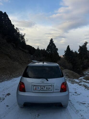 тико лабавой: Toyota ist: 2002 г., 1.3 л, Автомат, Бензин, Хэтчбэк — 4