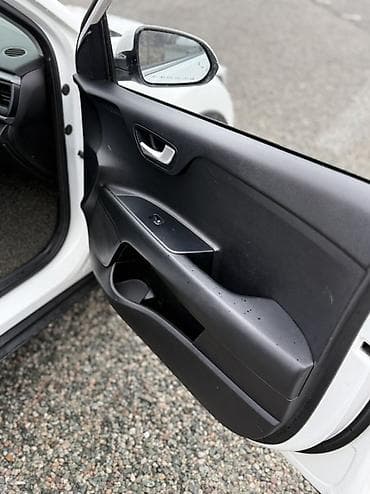 адиссей абсолют: Kia Stonic: 2019 г., 1.4 л, Автомат, Бензин, Кроссовер — 6