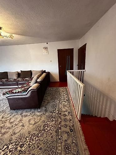 Кыймылсыз мүлк: 🏡 САТЫЛАТ ҮЙ 📍 Дареги: Талас облусу, Көк-Ой айылы, Субанова көчөсү — 5