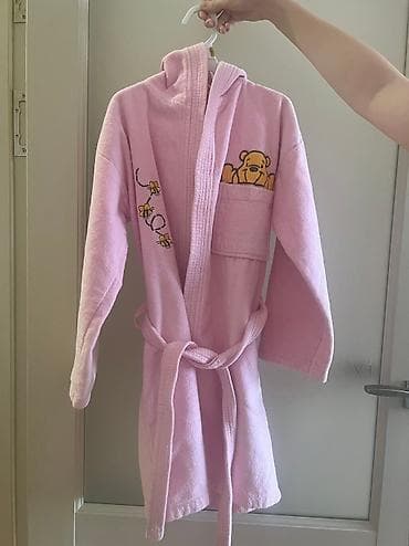 махровые человечеки: Продаю халат на девочку с капюшоном . Длина по спинке 77 см + капюшон — 1