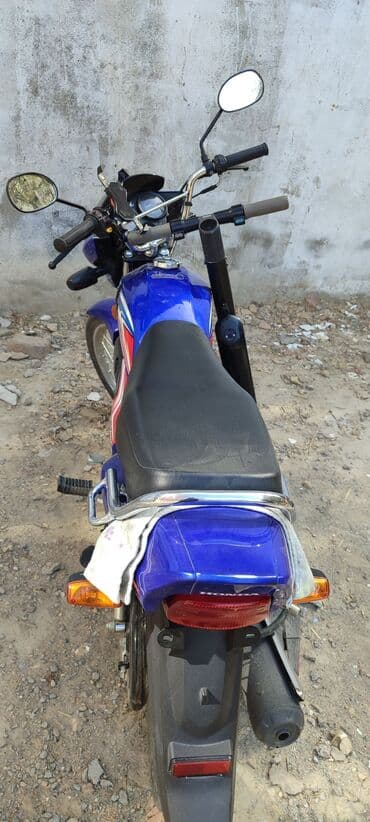 купить бу электромотоцикл: Классический мотоцикл Honda, 100 куб. см, Бензин, Взрослый, Б/у — 2