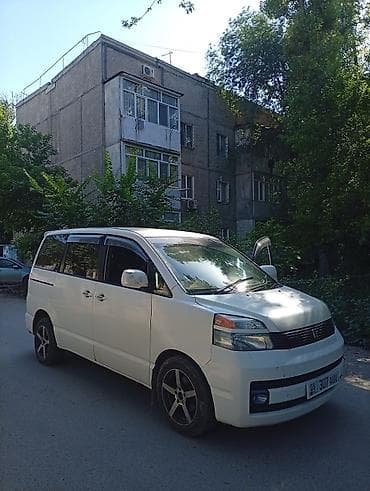 town ace: Toyota Voxy: 2002 г., 2 л, Автомат, Бензин, Минивэн — 6