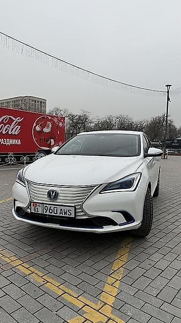 Changan Eado (седан, белый)