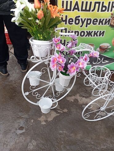 металические ворота: Элегантные кованые ворота черного цвета с изящными золотистыми — 21