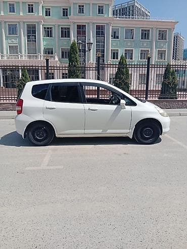 gd: Honda Fit: 2004 г., 1.5 л, Автомат, Бензин, Хэтчбэк — 2