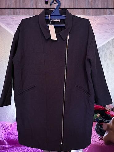 Продаю деми-пальто. Размер стандарт, свободного кроя. Новое at lalafo.kg Продаю деми-пальто. Размер стандарт, свободного кроя. Новое