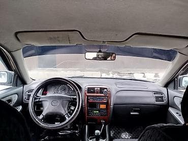 mazda 3: Mazda 626: 1999 г., 2 л, Механика, Бензин, Лифтбек — 4