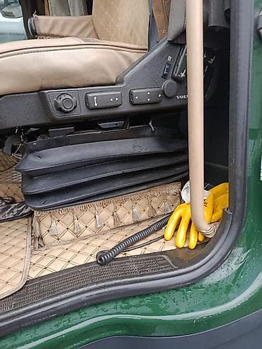 subaru sti: Тягач, Volvo, 2015 г., Без прицепа — 4