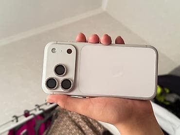 Техника и электроника: IPhone 17 Pro, Б/у, 256 ГБ, Серебристый, Кабель — 1
