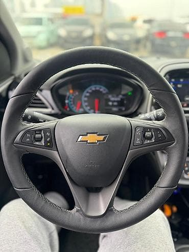 evo poliki: Chevrolet Spark: 2020 г., 1 л, Автомат, Бензин, Хэтчбэк — 4