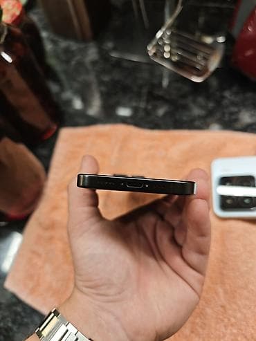 буушный айфон: IPhone 16 Pro, Б/у, 128 ГБ, Black Titanium, 87 % — 4