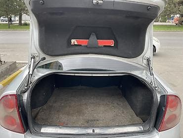 Продажа авто: Volkswagen Passat: 2002 г., 2 л, Механика, Бензин, Седан — 5