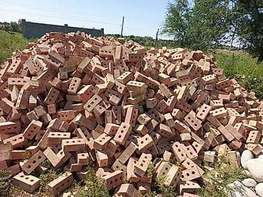 Кирпич керамический пустотелый (перфорированный), одинарный. - — 1