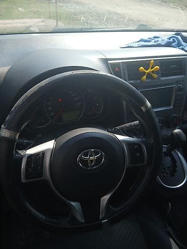 Toyota Verso: 2011 г., 1.3 л, Автомат, Бензин, Хэтчбэк — 2