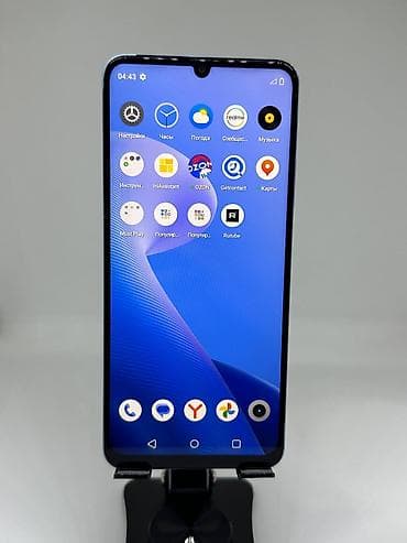 телефон 4000: Realme Note 50, Б/у, 64 ГБ, цвет - Голубой, 2 SIM — 6
