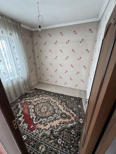 продаю дом село кут: Гостевой дом в отдельно стоящем 3-этажном коттедже. Район — 18