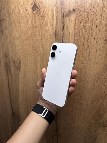 IPhone 17, Б/у, 256 ГБ, Белый, Защитное стекло, Чехол, Коробка, В рассрочку, 100 %