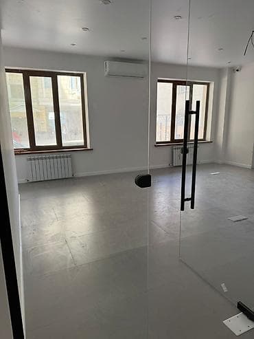 Аренда офисов, 135 м², В жилом комплексе, С отдельным входом, С отдельным сан узлом