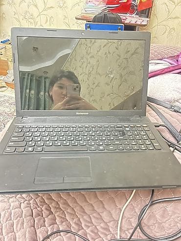 Ноутбук Lenovo - Диагональ экрана: глянцевый дисплей с веб‑камерой