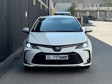 Toyota Corolla: 2019 г., 1.8 л, Вариатор, Гибрид, Седан at lalafo.kg Toyota Corolla: 2019 г., 1.8 л, Вариатор, Гибрид, Седан