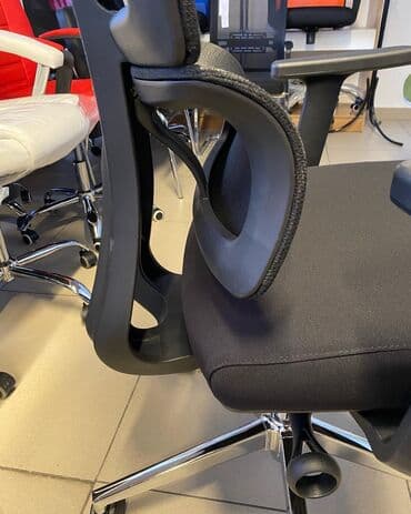 кресло для офис: Руководительское кресло Butterfly с тканевым сиденьем. Самое — 10