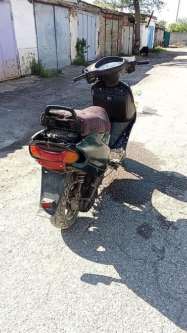 мопеды скутер: Тип скутера 50 куб. см, Бензин — 1