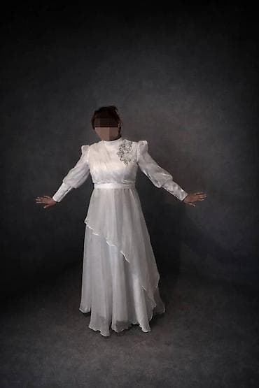 Жеке буюмдар: Кече көйнөгү, Барпайган кооз, Узун модель, Жеңдери менен, M — 3