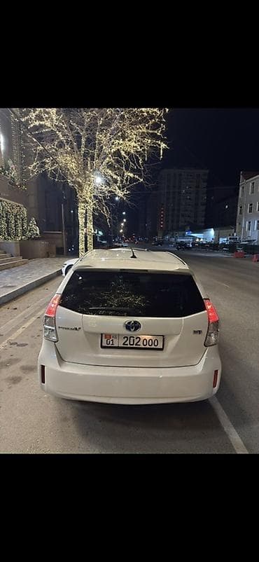 полики приус 30: Toyota Prius V: 2013 г., Гибрид, Универсал — 2