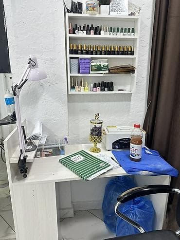 юга восток: Сдаётся рабочее место для бьюти-мастера: - кушетка для наращивания — 2