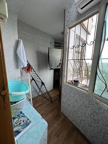 продаю квартиру 7мкр: 3 комнаты, 60 м², 12 этаж — 9