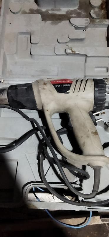 Ручные инструменты: Технический фен Интерскол ФЭ-2000 - Мощность: 2000 Вт - Регулировка — 1