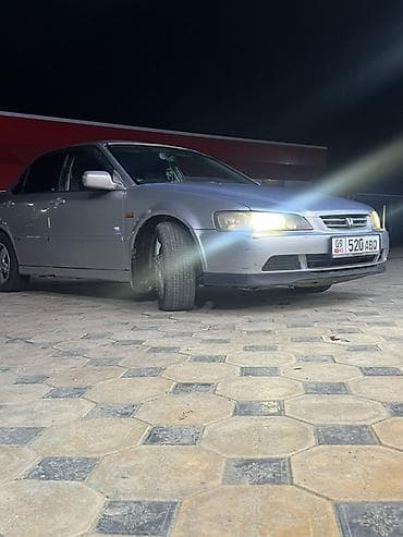 бампер на ешку: Honda Accord: 2000 г., 1.8 л, Автомат, Бензин, Седан — 2