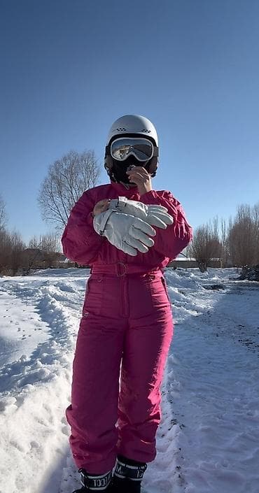 m s: Продаю лыж костюм Цвет 🩷 отдам за 3000с Размер 38 (EU) Попа — 8