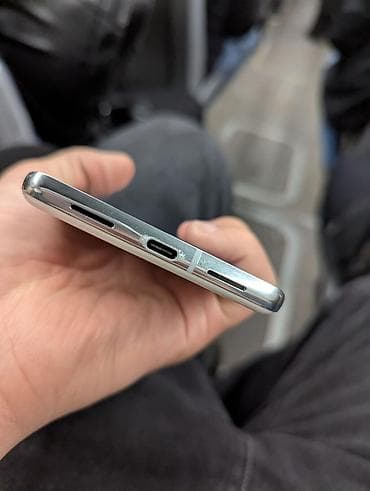 Мобильные телефоны: Google Pixel 7 Pro, Б/у, 128 ГБ, цвет - Белый — 6