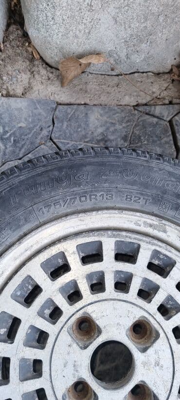 табуретка запаска: Литые Диски R 13 1 шт, отверстий - 4, Б/у — 1