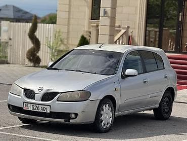Nissan Almera: 2003 г., 1.8 л, Механика, Бензин, Хэтчбэк