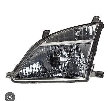 Передняя правая фара Toyota