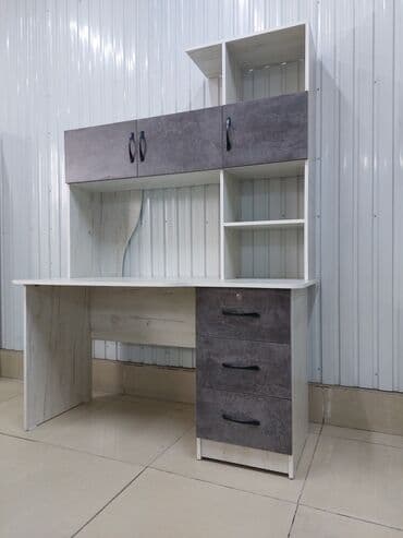 разделочный стол из нержавейки для кафе: Компьютерный стол Морис. Надстройка стола придает ему еще больше — 1