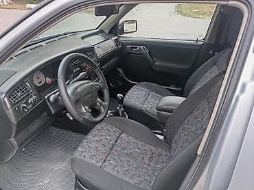 вентилятор на венто: Volkswagen Vento: 1993 г., Механика, Газ, Седан — 4